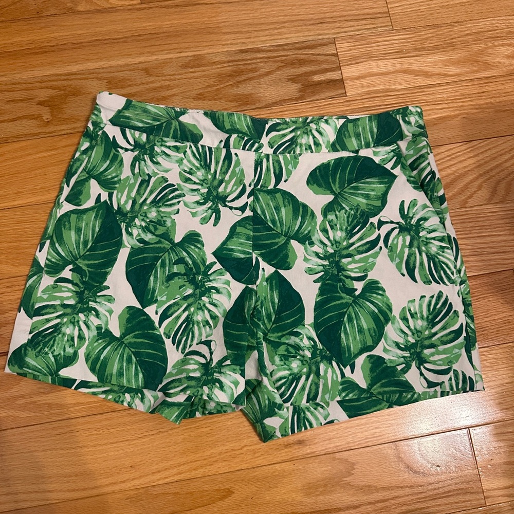 White House Black Market Green and White Shorts size 10
